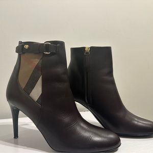 Burberry Brown Leather And Nova Check Canvas Ivybridge Boots